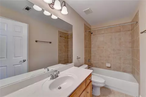 Bath - 5560 Viewpoint Ct, Suwanee, GA 30024 photo 10 of 10