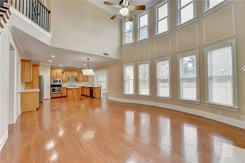 Living - 5560 Viewpoint Ct, Suwanee, GA 30024 photo 2 of 11