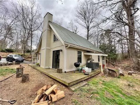 316 Cady Ln, Cleveland, GA 30528