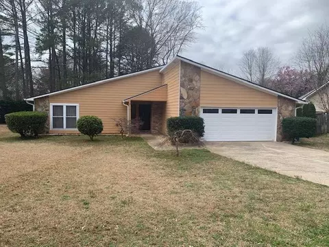21 Parkcreek Ct, Roswell, GA 30076