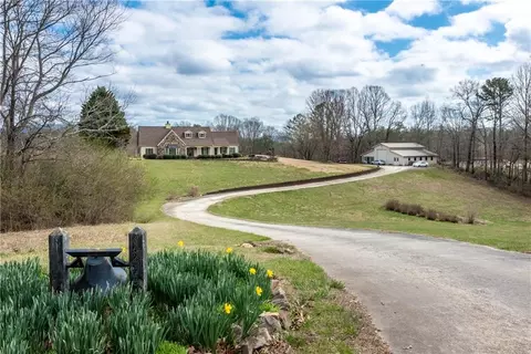 127 Grandview Dr, Ellijay, GA 30540