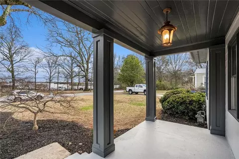 4010 E Johnson Cir, Chamblee, GA 30341 photo 3