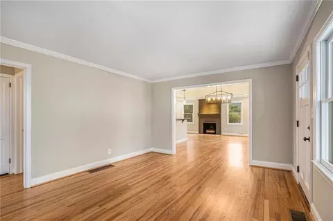 4010 E Johnson Cir, Chamblee, GA 30341 photo 4