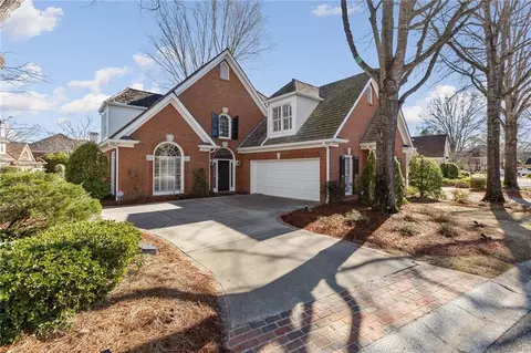 4500 Brookside Ln, Roswell, GA 30076