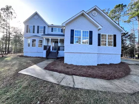 105 Coventry Ct NE, Milledgeville, GA 31061
