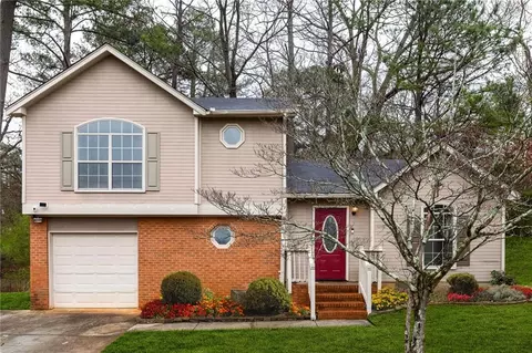 2373 Deep Shoals Cir, Decatur, GA 30034