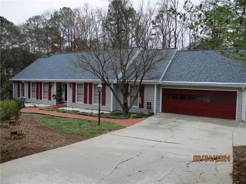 1599 Rangewood Dr SW, Lilburn, GA 30047