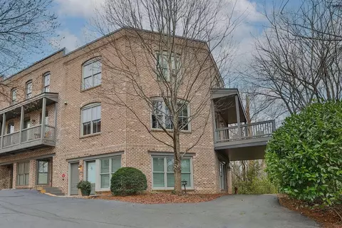 230 Green Oak Dr, Roswell, GA 30075