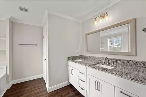 Bath - 7596 Lula Rd, Lula, GA 30554 photo 1 of 6