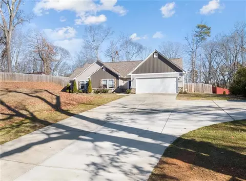 Exterior - 7596 Lula Rd, Lula, GA 30554 photo 2 of 4