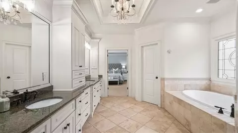 Bath - 1716 Granger Ct, Chamblee, GA 30341 photo 4 of 11