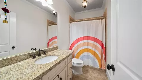 Bath - 1716 Granger Ct, Chamblee, GA 30341 photo 8 of 11