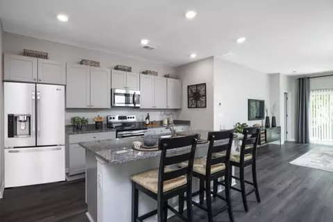 870 Gelderland Dr, Hampton, GA 30228 photo 4