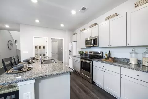 870 Gelderland Dr, Hampton, GA 30228 photo 11