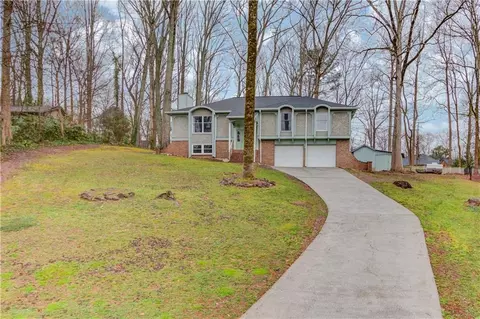 3503 Runelle Pl SW, Lilburn, GA 30047