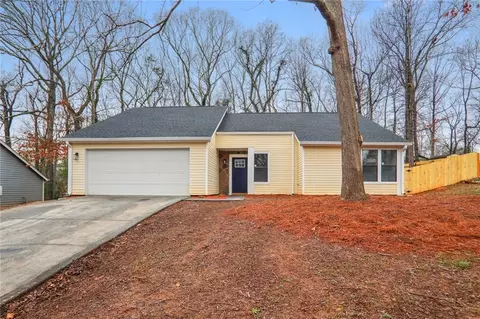 1561 Kelleys Close, Stone Mountain, GA 30088