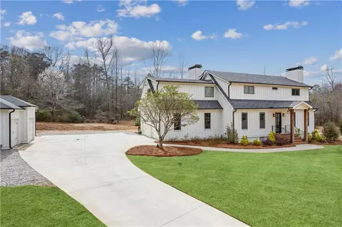 Exterior - 2885 Mountain Rd, Milton, GA 30004 photo 4 of 11