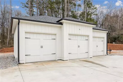 Exterior - 2885 Mountain Rd, Milton, GA 30004 photo 8 of 11