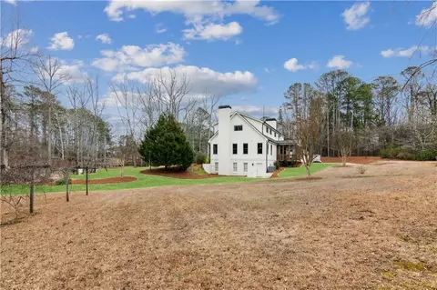 Exterior - 2885 Mountain Rd, Milton, GA 30004 photo 6 of 11