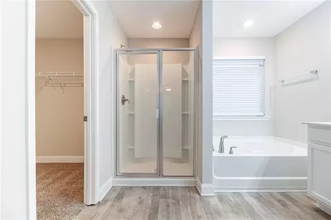 Bath - 72 Hidden Pines Cir, Pendergrass, GA 30567 photo 8 of 9