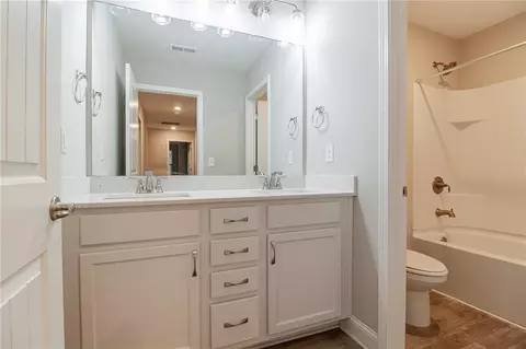Bath - 72 Hidden Pines Cir, Pendergrass, GA 30567 photo 1 of 9
