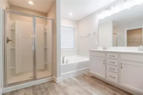 Bath - 72 Hidden Pines Cir, Pendergrass, GA 30567 photo 6 of 9