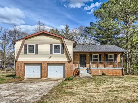 7548 Tamora Ln, Riverdale, GA 30274