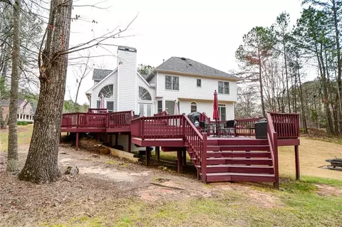Exterior - 100 Bennington Pass, Tyrone, GA 30290 photo 10 of 12