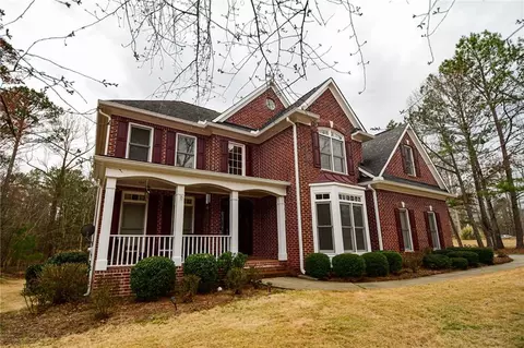 Exterior - 100 Bennington Pass, Tyrone, GA 30290 photo 4 of 12