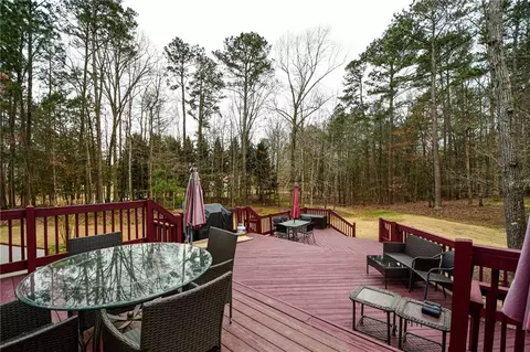 Exterior - 100 Bennington Pass, Tyrone, GA 30290 photo 7 of 12