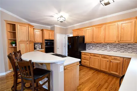 Kitchen - 100 Bennington Pass, Tyrone, GA 30290 photo 7 of 8