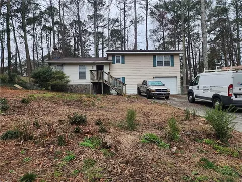 2936 Valley Ct NE, Conyers, GA 30012