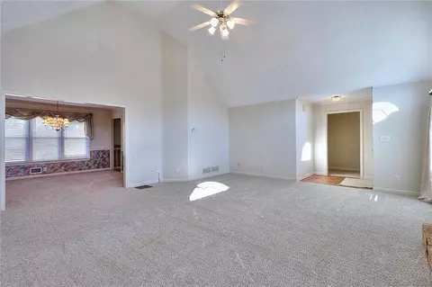 3211 Lakecrest Dr, Dacula, GA 30019