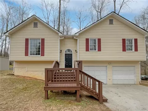60 Indian Trail Ct, Powder Springs, GA 30127