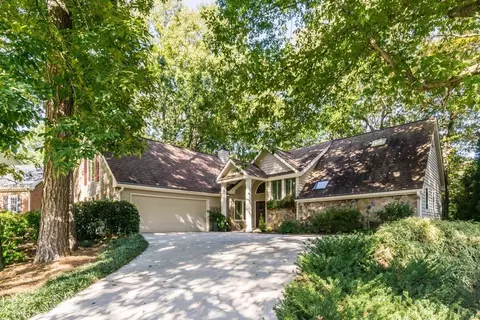 1840 Mallard Lake Dr, Marietta, GA 30068