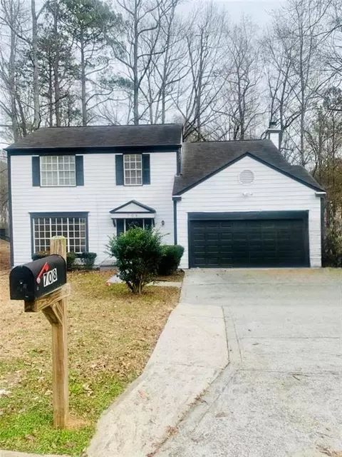 708 Stonebridge Cres, Lithonia, GA 30058