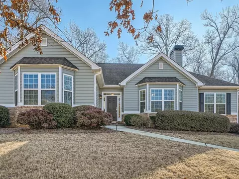 455 Southampton Cir, Hoschton, GA 30548