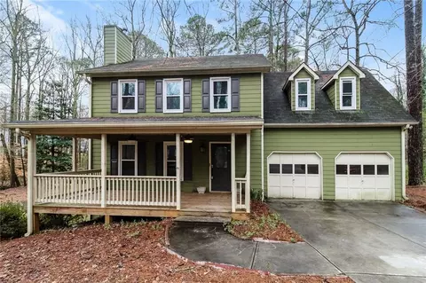5020 Sugar Creek Dr, Sugar Hill, GA 30518