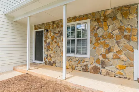 Exterior - 15 Jeriana Dr, Hampton, GA 30228 photo 5 of 8