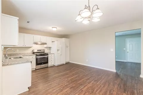 Kitchen - 15 Jeriana Dr, Hampton, GA 30228 photo 2 of 4