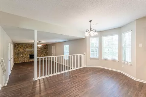 Living - 15 Jeriana Dr, Hampton, GA 30228 photo 2 of 8