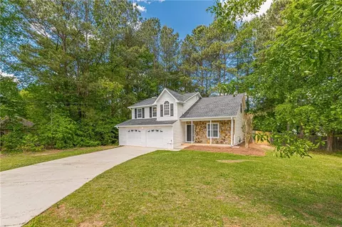 Exterior - 15 Jeriana Dr, Hampton, GA 30228 photo 3 of 8