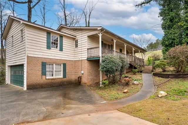 112 Valley Ridge Dr, Canton, GA 30115