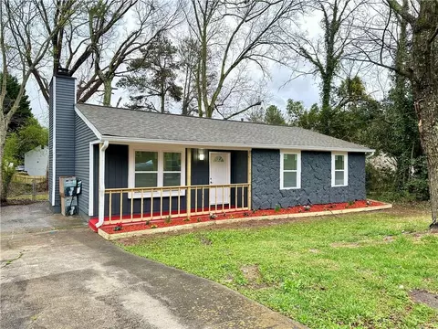 1262 Muirforest Ln, Stone Mountain, GA 30088