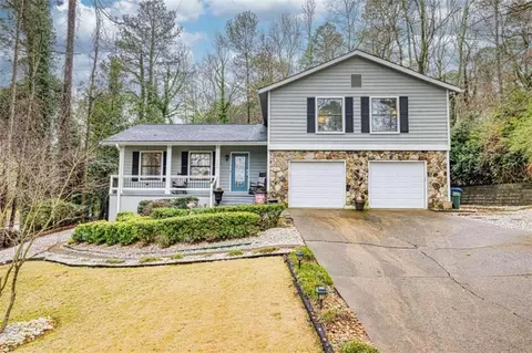 100 Farm Trak, Roswell, GA 30075