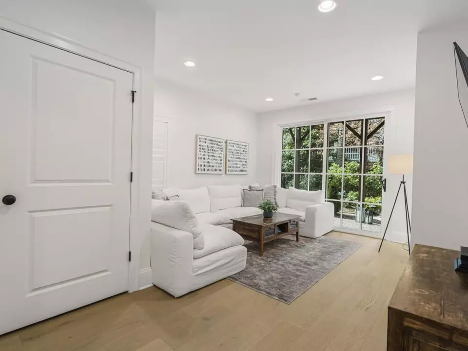 Living - 345 Rowes Cir, Alpharetta, GA 30009 photo 1 of 6