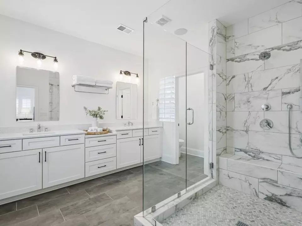 Bath - 345 Rowes Cir, Alpharetta, GA 30009 photo 4 of 5