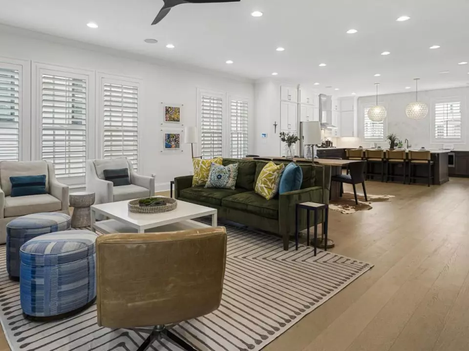 Living - 345 Rowes Cir, Alpharetta, GA 30009 photo 4 of 6
