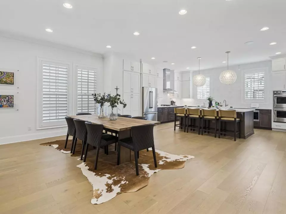 Dining - 345 Rowes Cir, Alpharetta, GA 30009 photo 2 of 4