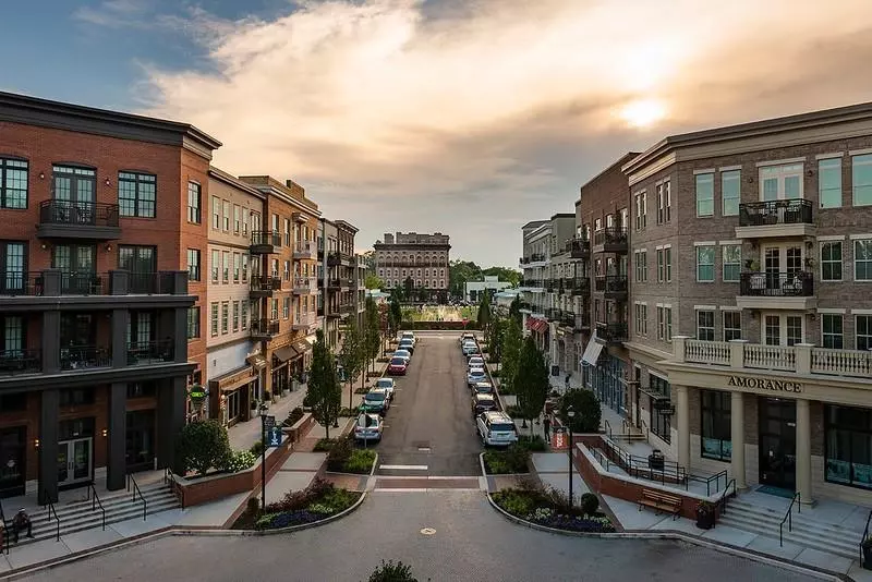 View/Area - 345 Rowes Cir, Alpharetta, GA 30009 photo 8 of 9